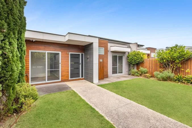 2/7 Plantation Drive, Connewarre VIC 3227