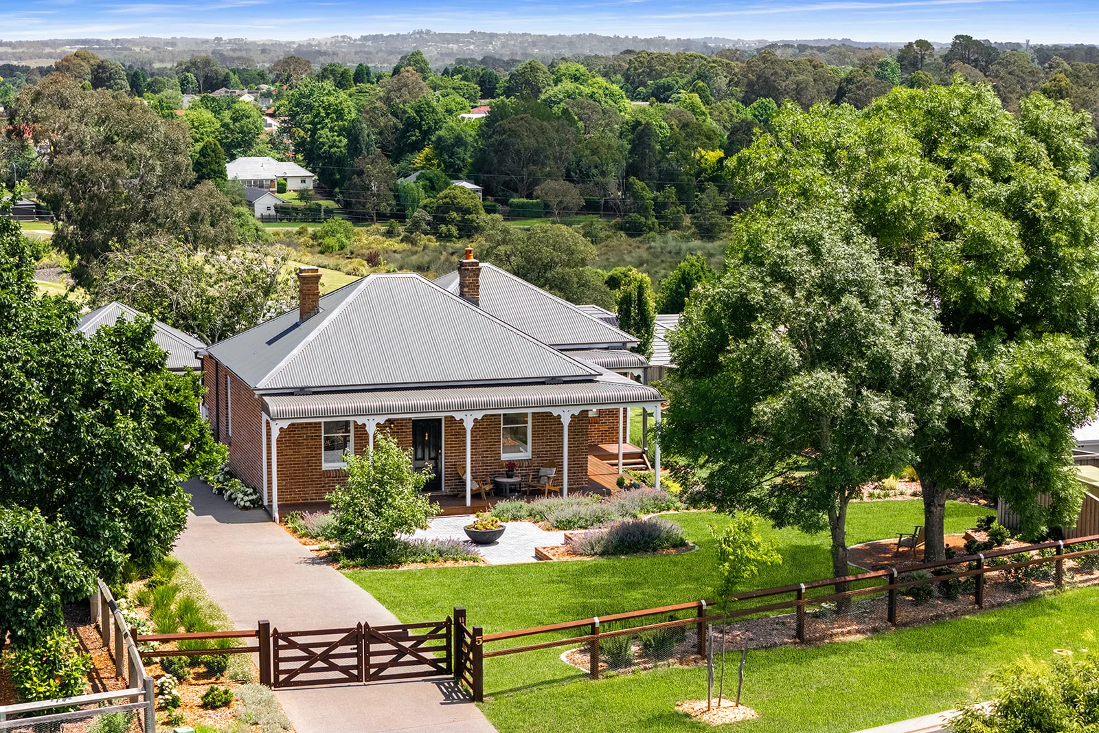 5 Sir James Fairfax Circuit, Bowral NSW 2576