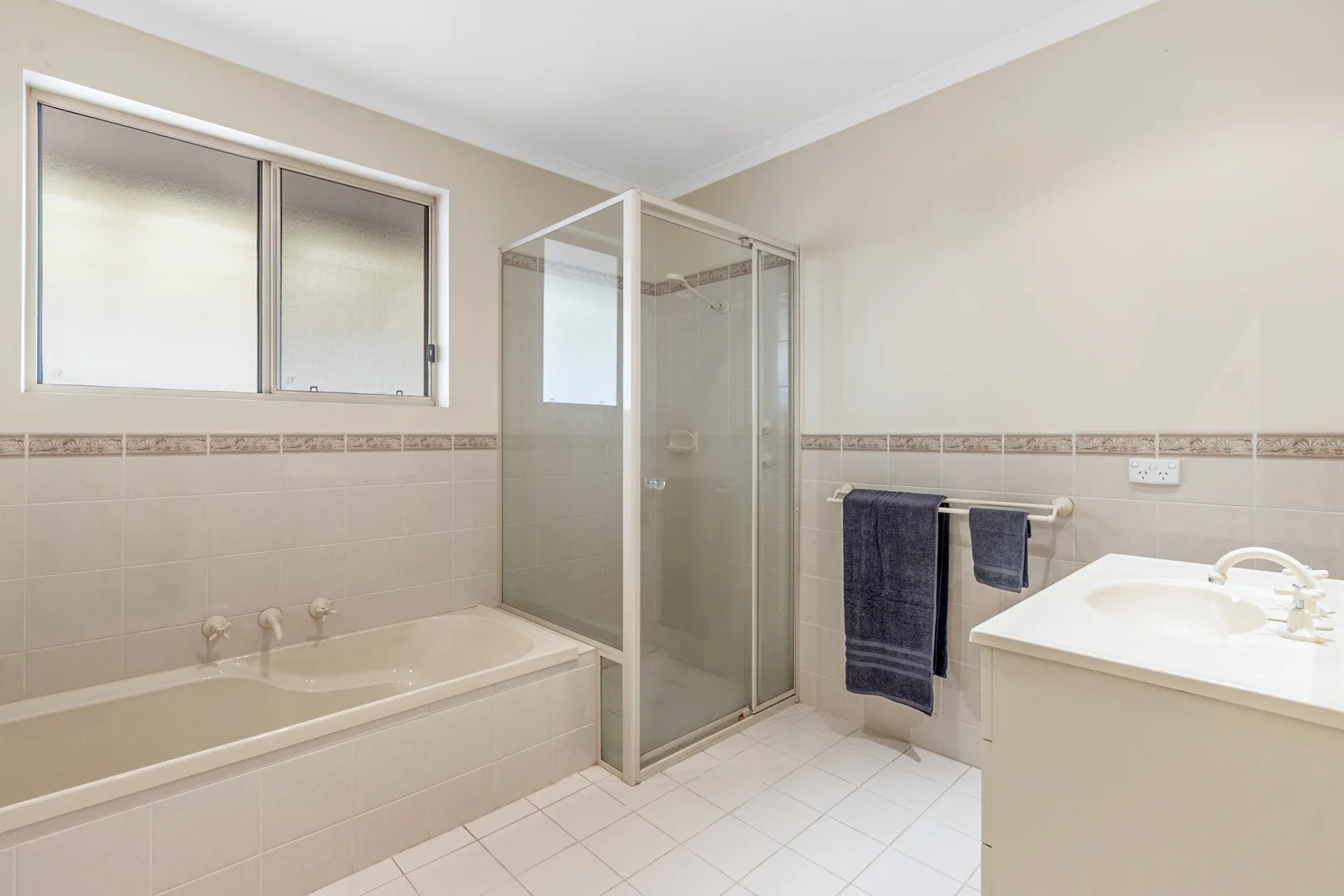 Additional image 17 of 16 Esplanade, Point Turton SA 5575