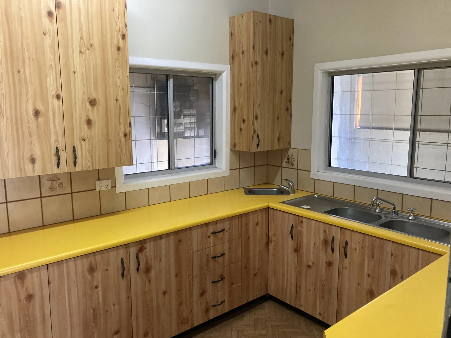 Additional image 6 of 2 Cootamundra Road, Temora NSW 2666