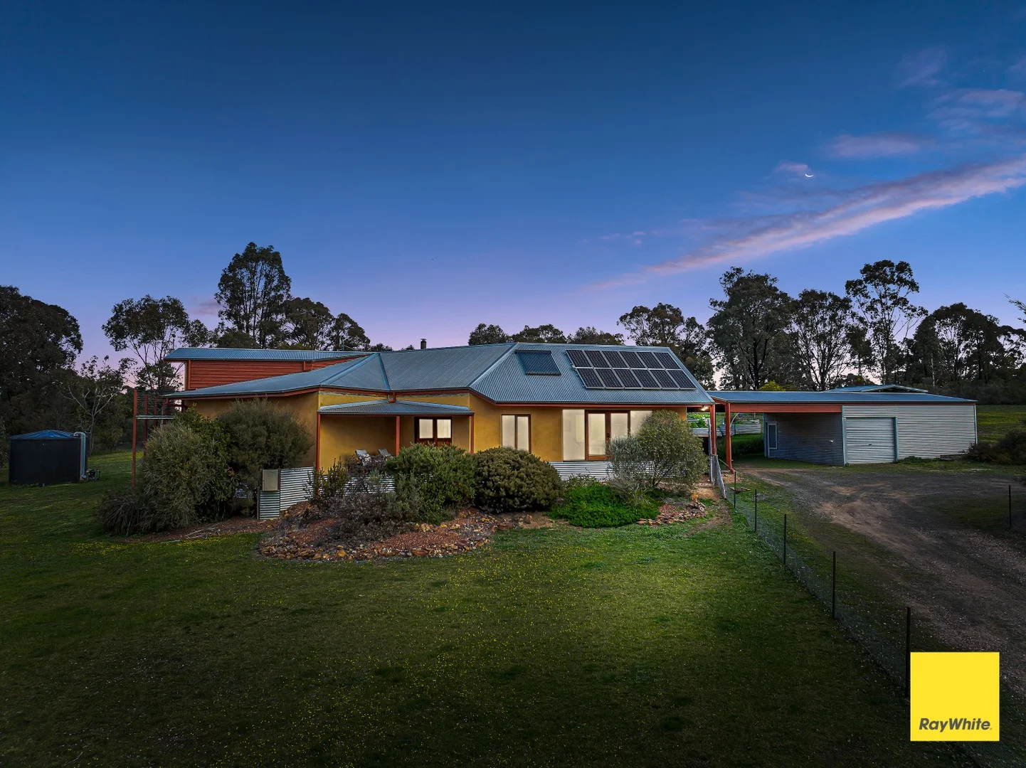 55 Long Court, Ladys Pass VIC 3523