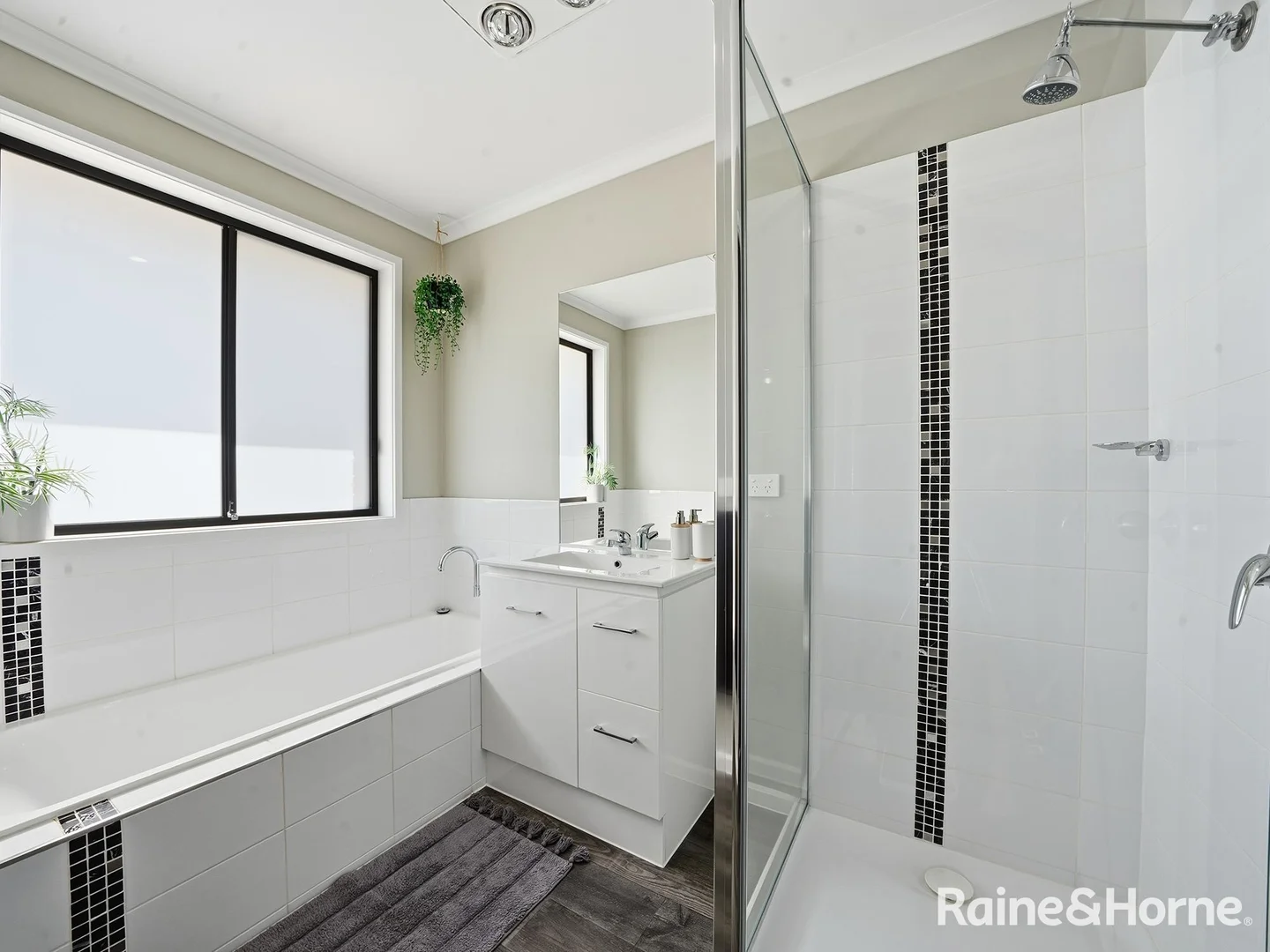 Additional image 17 of 6 Olivia Court, Swansea TAS 7190