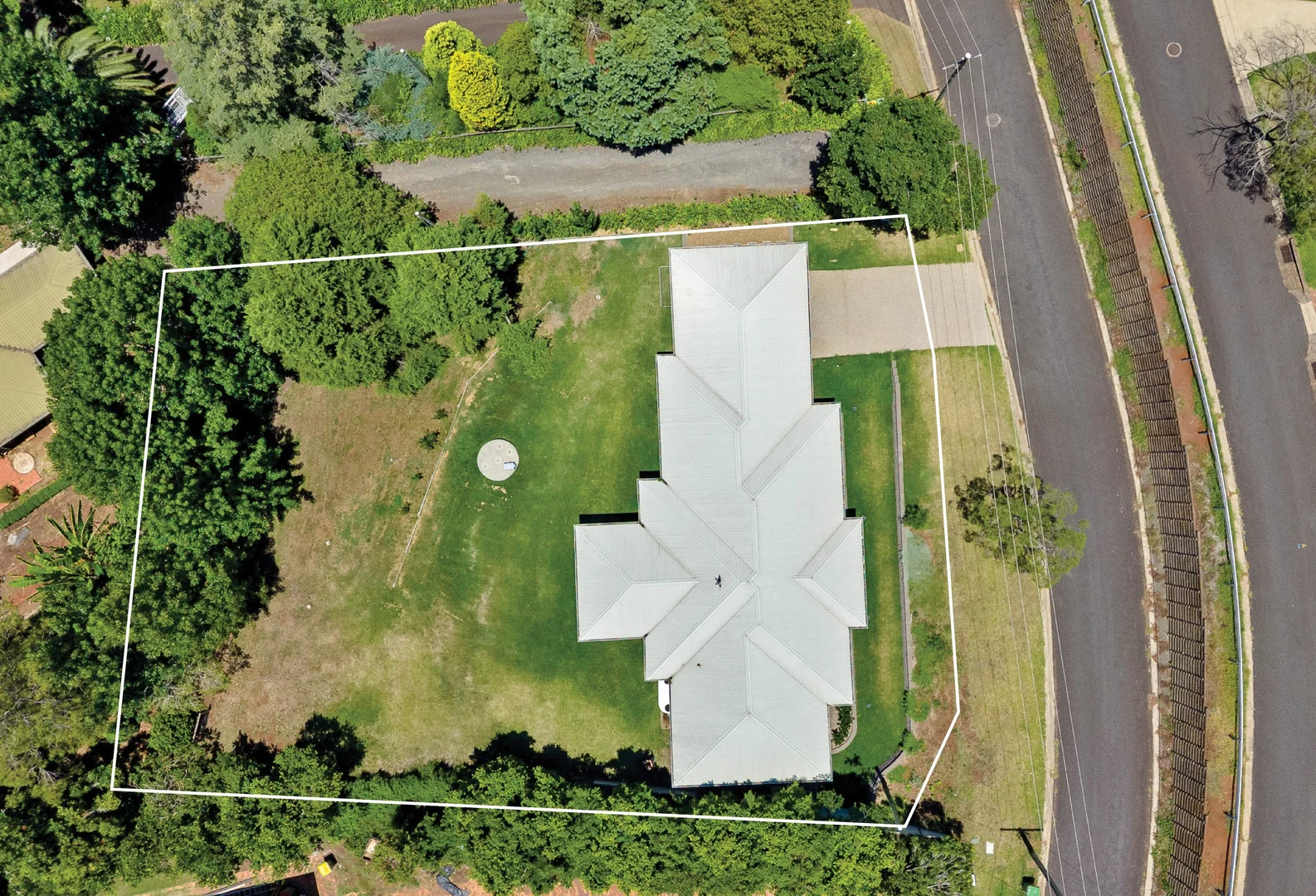 Additional image 15 of 17 Hilltop Crescent, Blue Mountain Heights QLD 4350