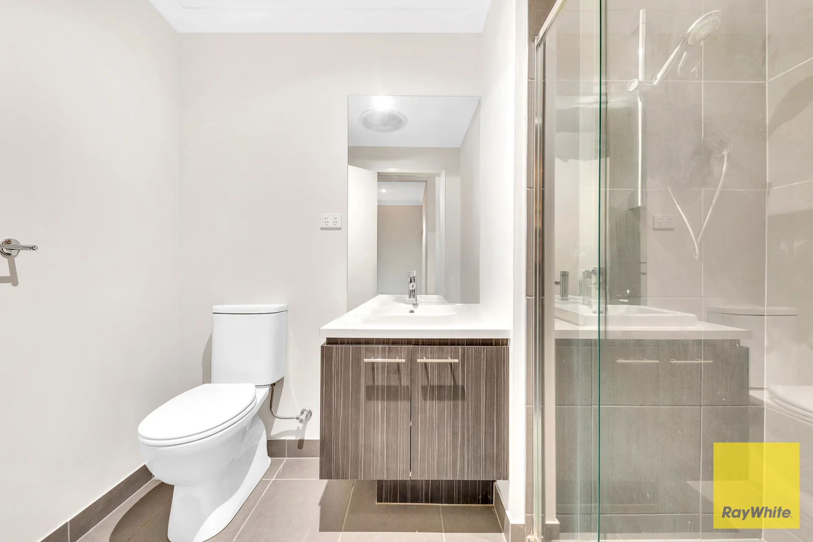 4 Komodo Drive, Tarneit VIC 3029 photo 4