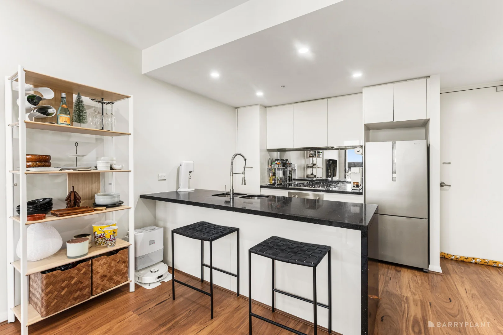 Additional image 3 of 301/3 Red Hill Terrace, Doncaster East VIC 3109