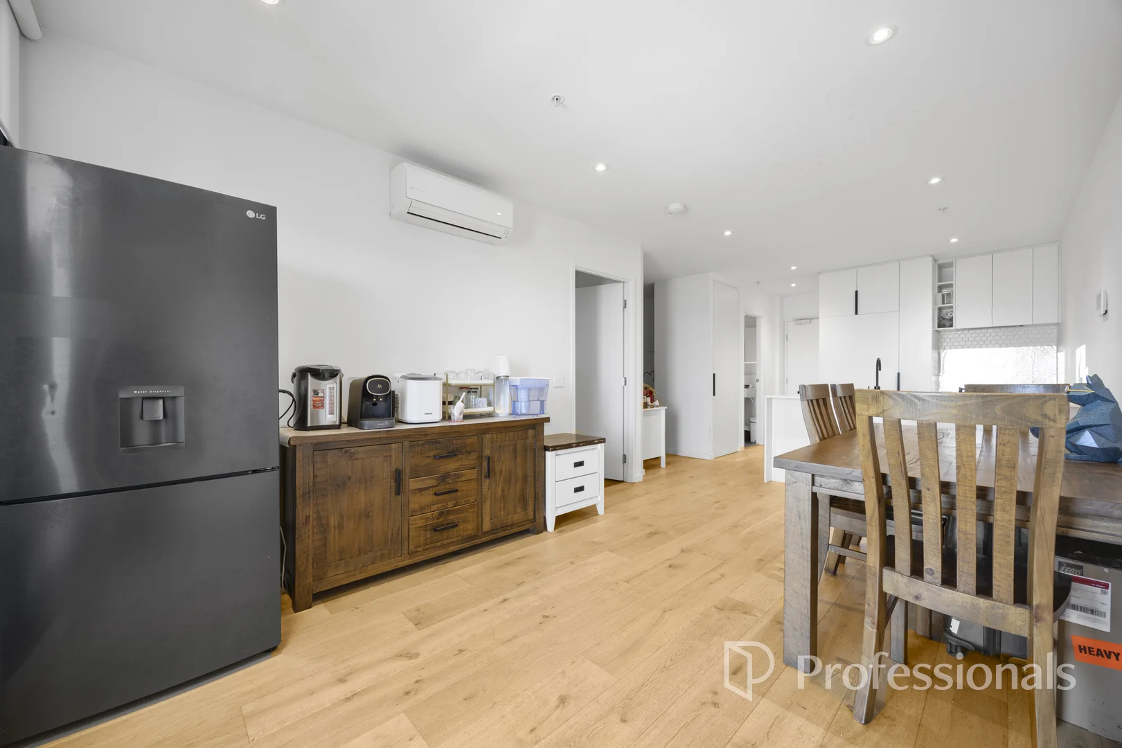 Additional image 2 of 2211/8 Hallenstein Street, Footscray VIC 3011