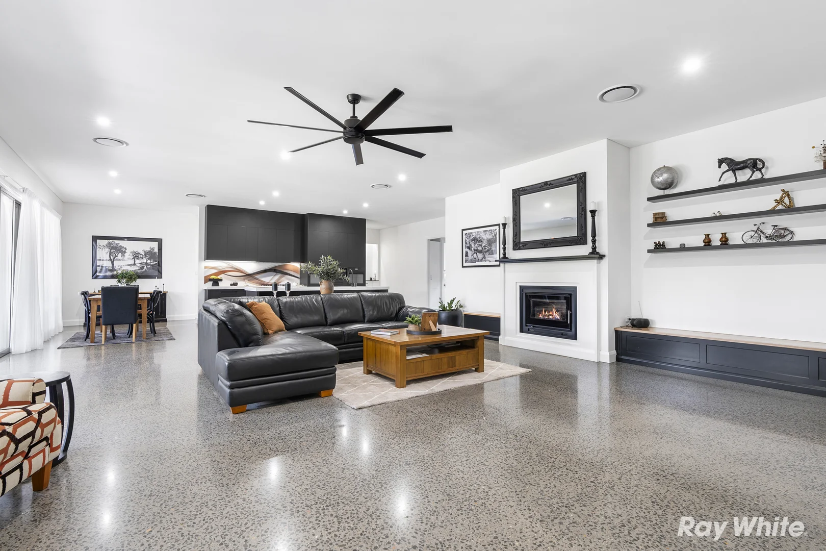 Additional image 6 of 118 Lakehaven Drive, Lake Albert NSW 2650