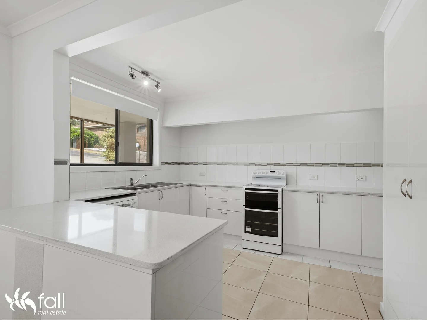 Additional image 8 of 3/447 Oceana Drive, Howrah TAS 7018