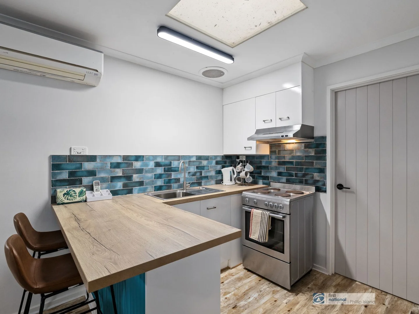 Additional image 4 of 2/2-4 Park St, Cowes VIC 3922