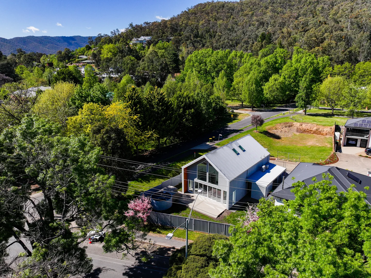 Additional image 7 of 2 Manning Place, Bright VIC 3741