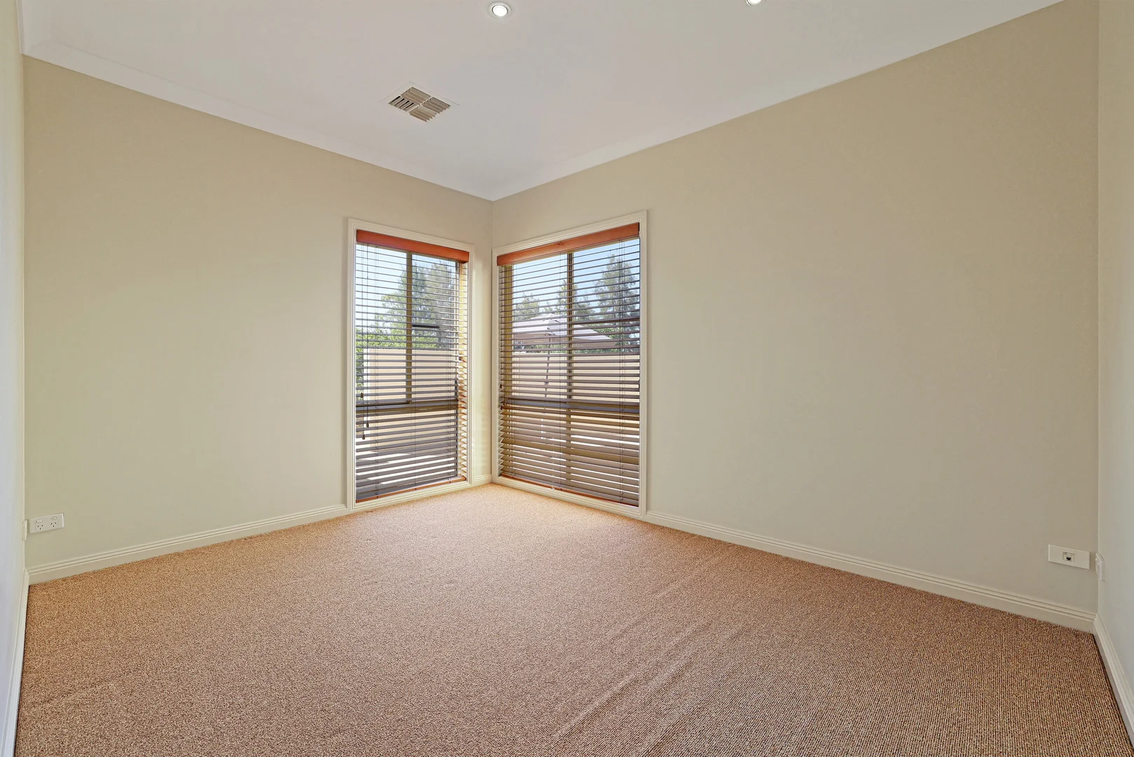 Additional image 12 of 72 The Grange, Tamworth NSW 2340