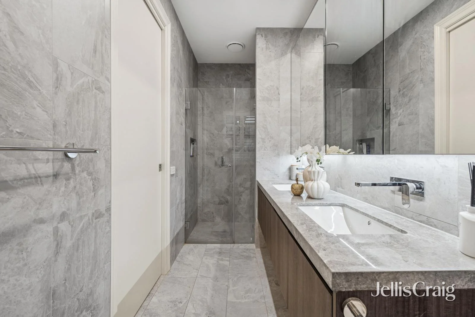 Additional image 9 of 1/15-17 Hazel Drive, Templestowe Lower VIC 3107