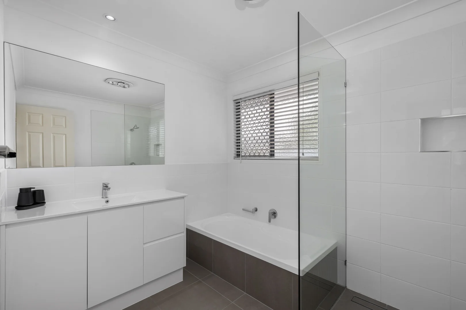 Additional image 19 of 2 Watervale Drive, Redland Bay QLD 4165