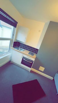 Lodge Causeway, Bristol BS16, Studio to rent
