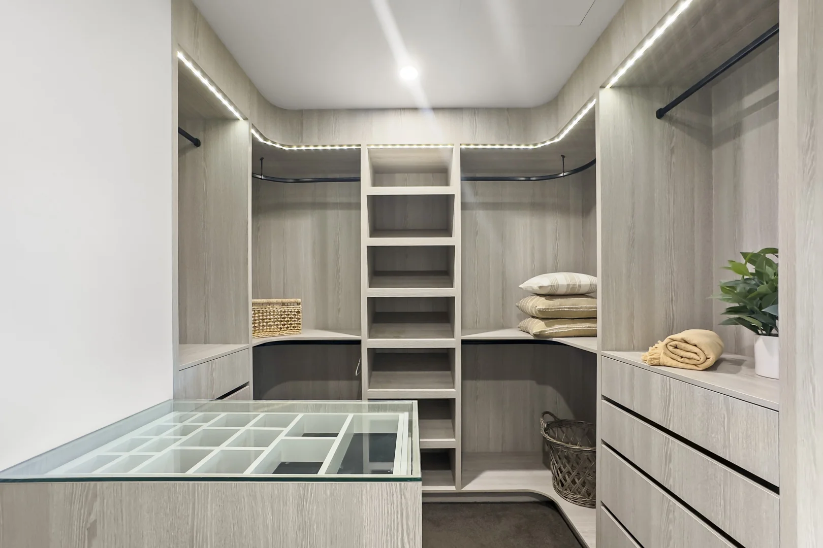 Additional image 26 of 11 Gretel Drive, Mermaid Waters QLD 4218