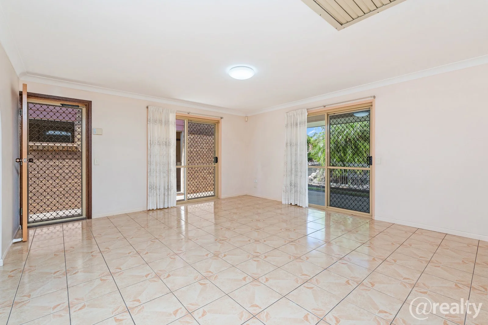 Additional image 10 of 47 Old Maryborough Road, Pialba QLD 4655