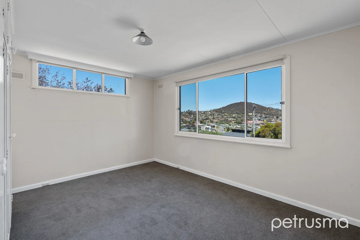 Additional image 11 of 86 Karoola Road, Lindisfarne TAS 7015