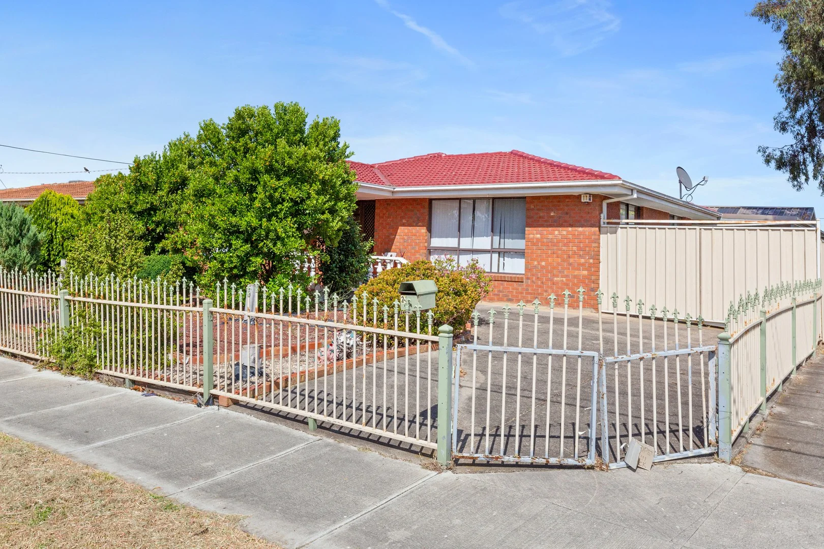 25 Kurung Drive, Kings Park VIC 3021