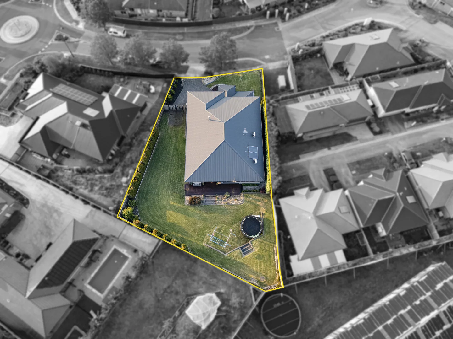 Additional image 34 of 4 Manor View, Pakenham VIC 3810