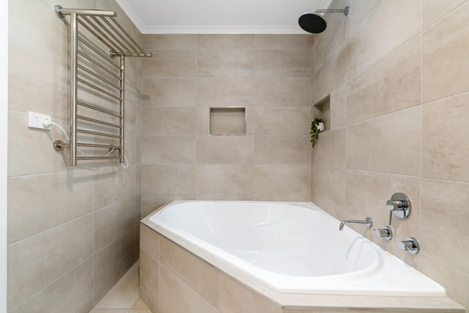 Additional image 14 of 10 Railway Road, Clyde VIC 3978