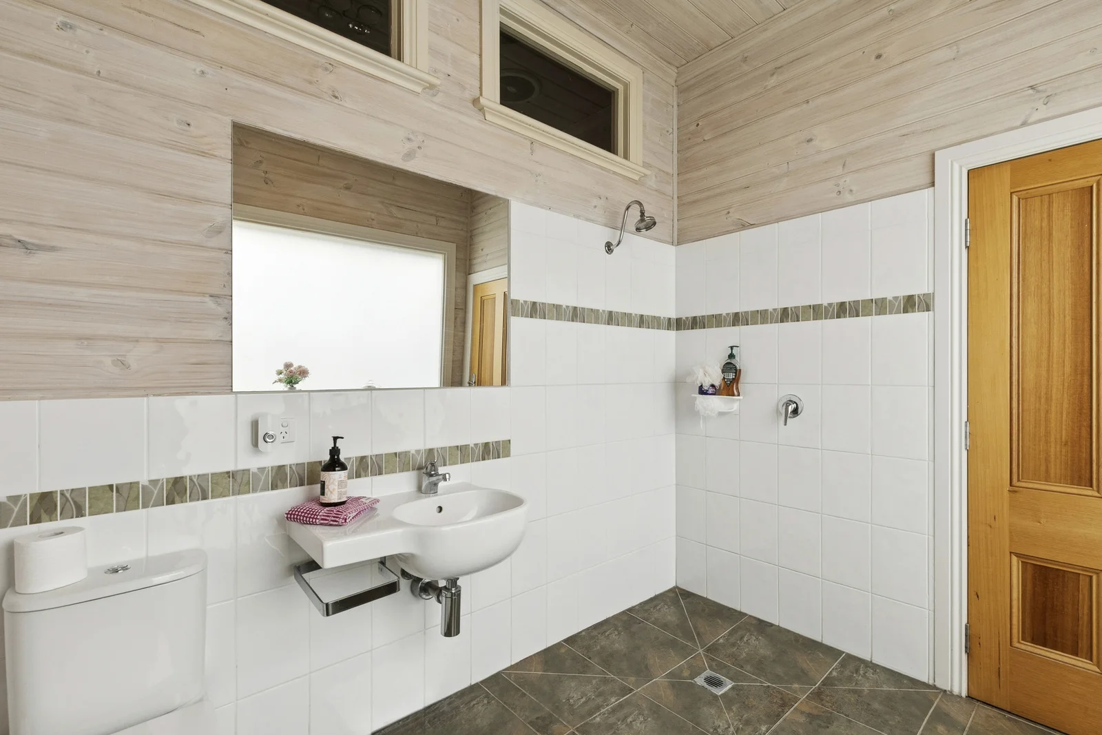 Additional image 19 of 18 BANK STREET, Avenel VIC 3664