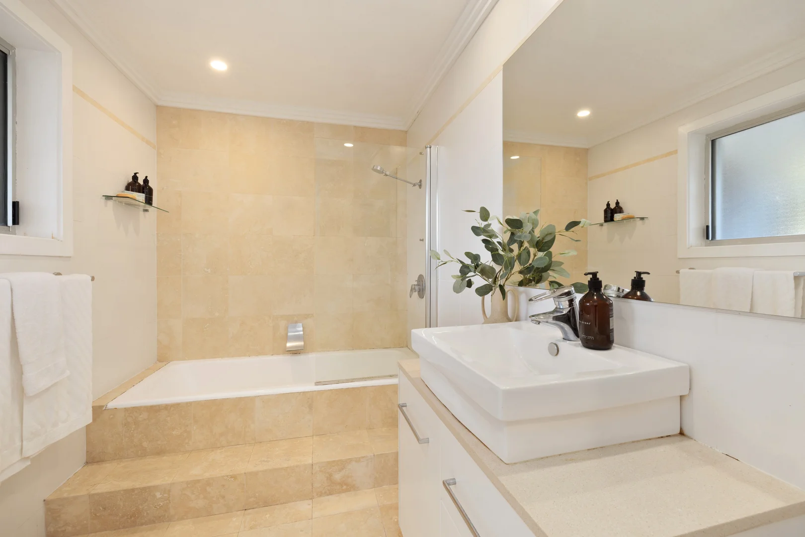 Additional image 9 of 9 Griffin Road, North Curl Curl NSW 2099