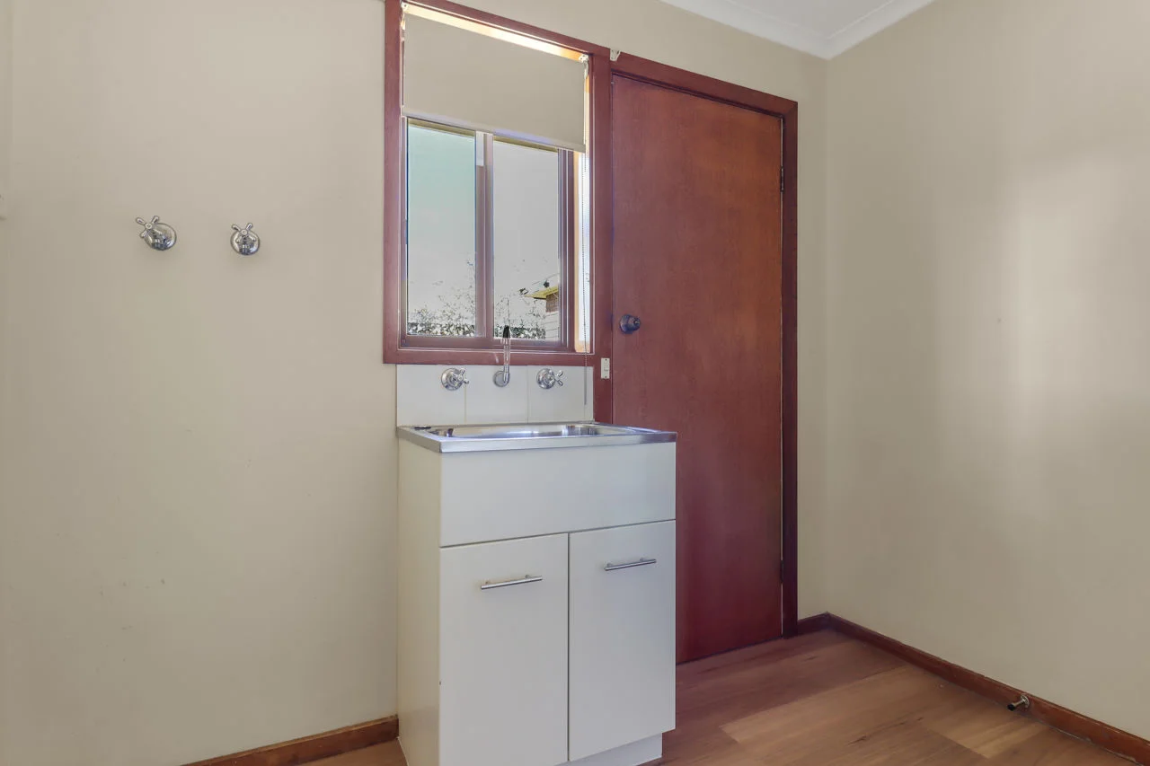 Additional image 8 of 401 Campbell Cres, Deniliquin NSW 2710