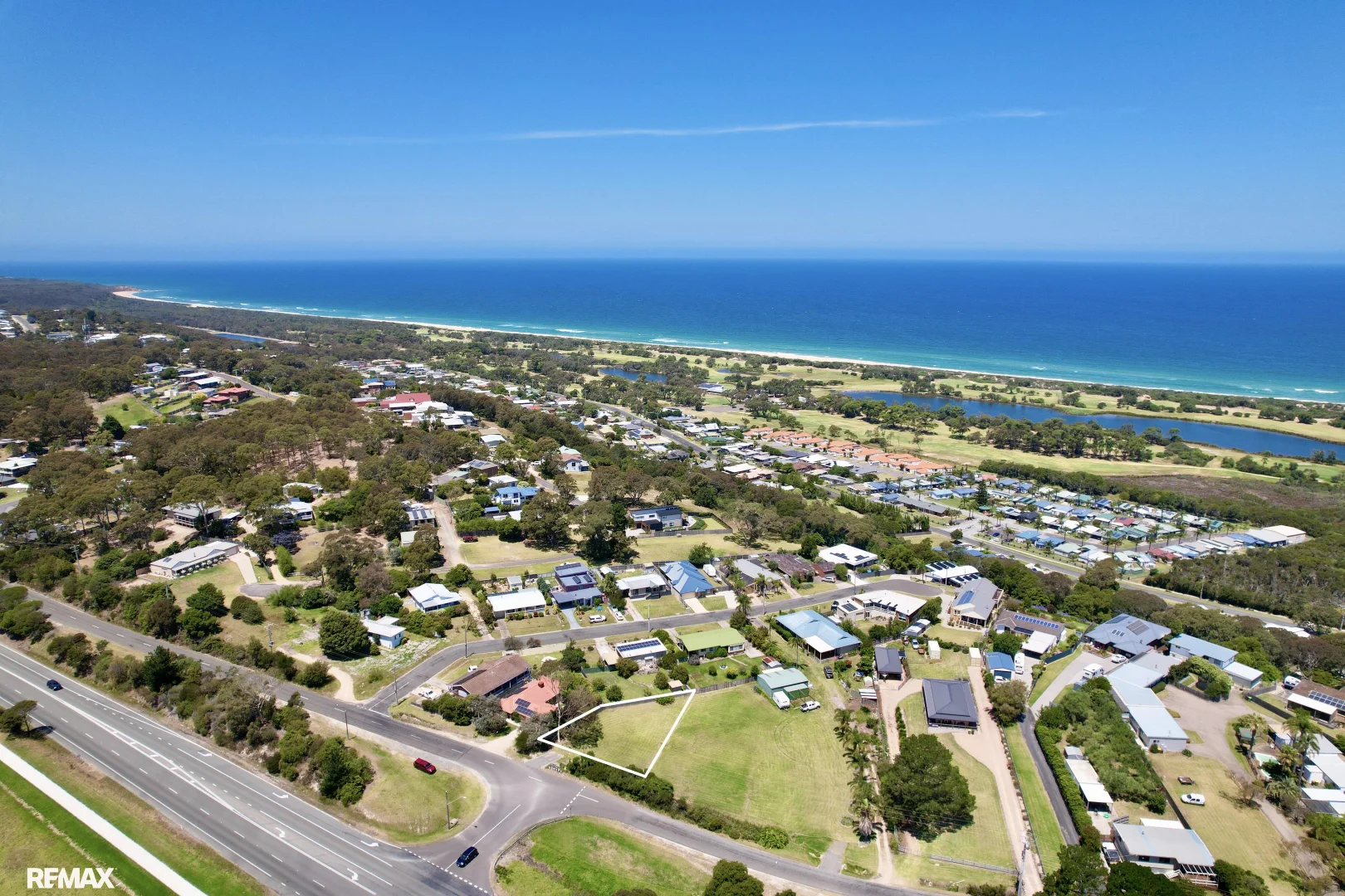 Additional image 16 of 4 Northrope Road, Lakes Entrance VIC 3909