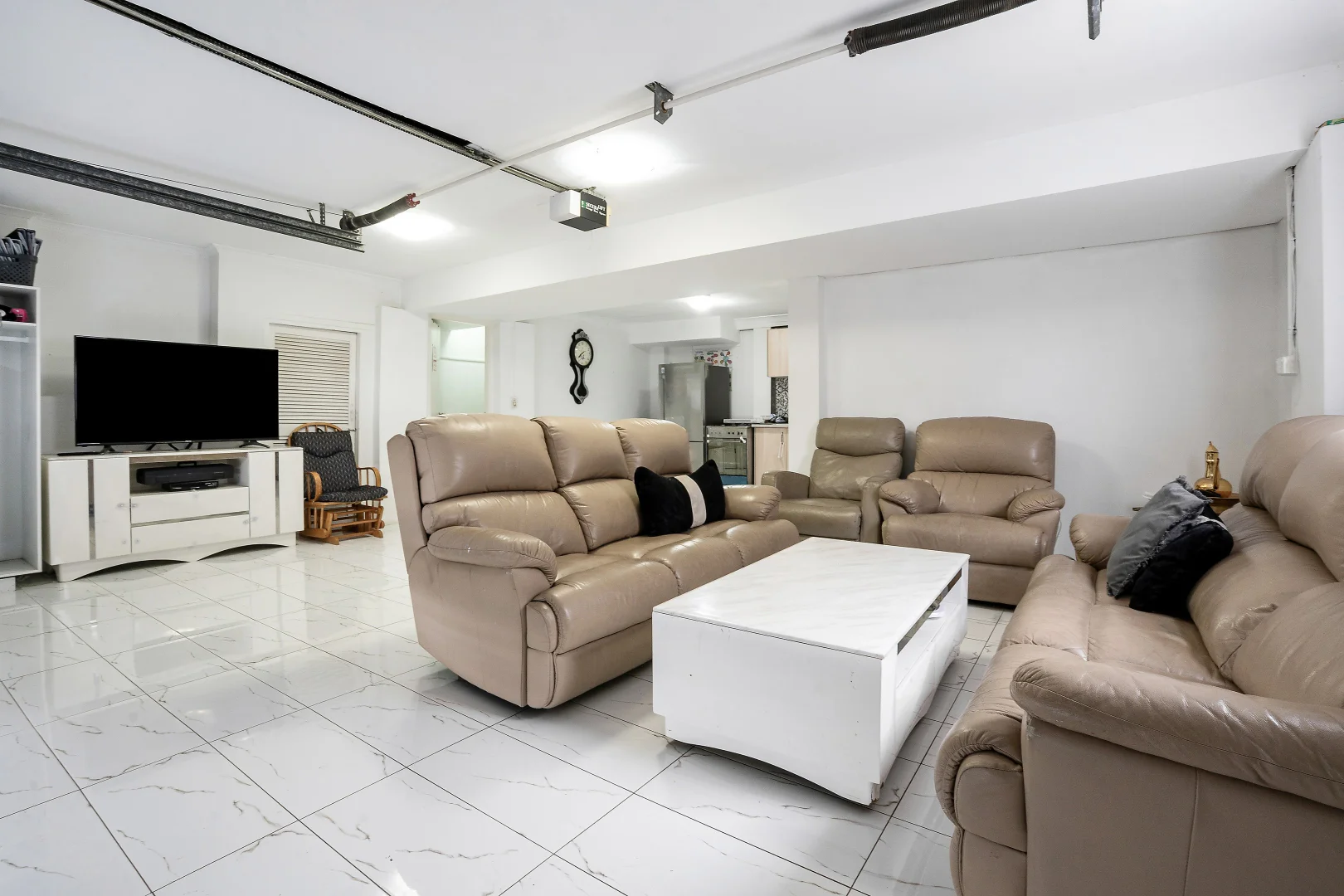 Additional image 4 of 25 Ayres Crescent, Georges Hall NSW 2198