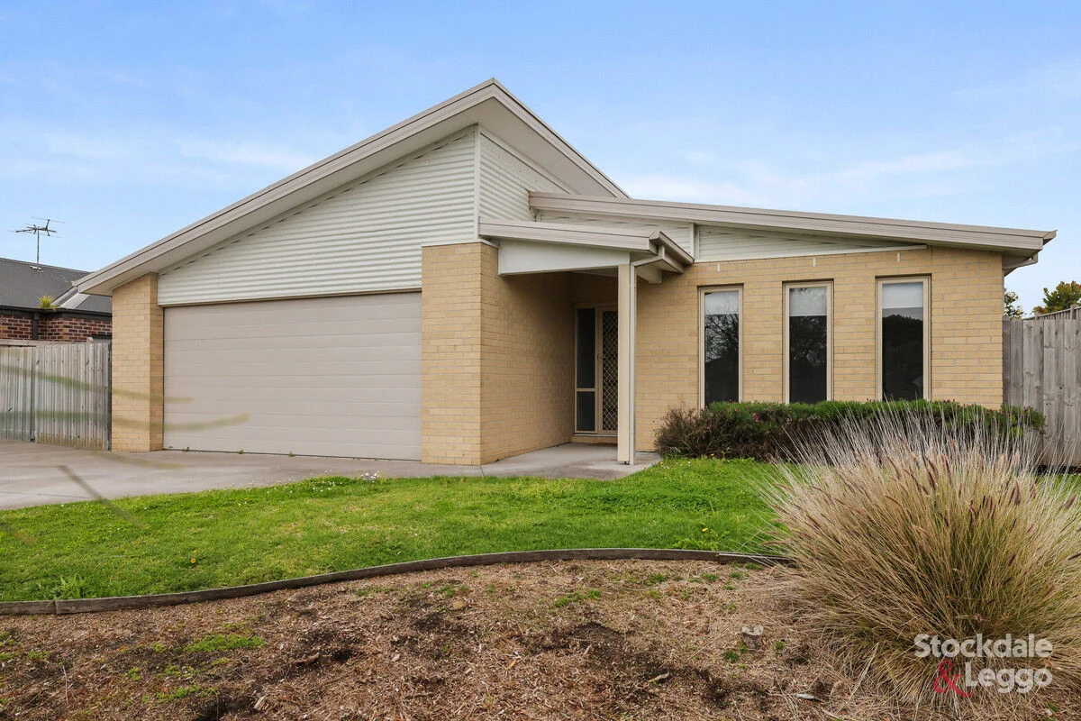 43 Seagrove Way, Cowes VIC 3922