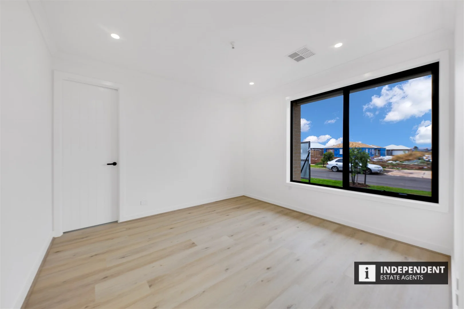 Additional image 8 of 118 Aristides Crescent, Thornhill Park VIC 3335