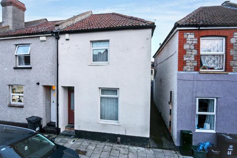 Bradley Crescent, Shirehampton BS11