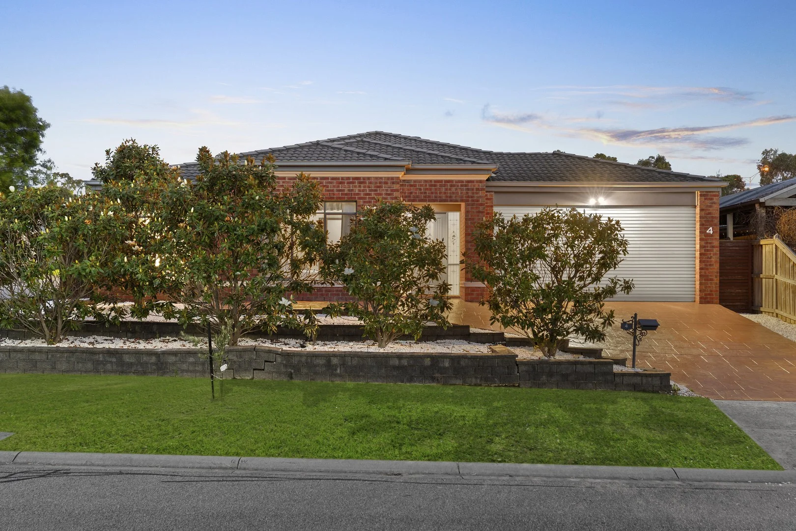 4 Eucumbene Drive, Berwick VIC 3806