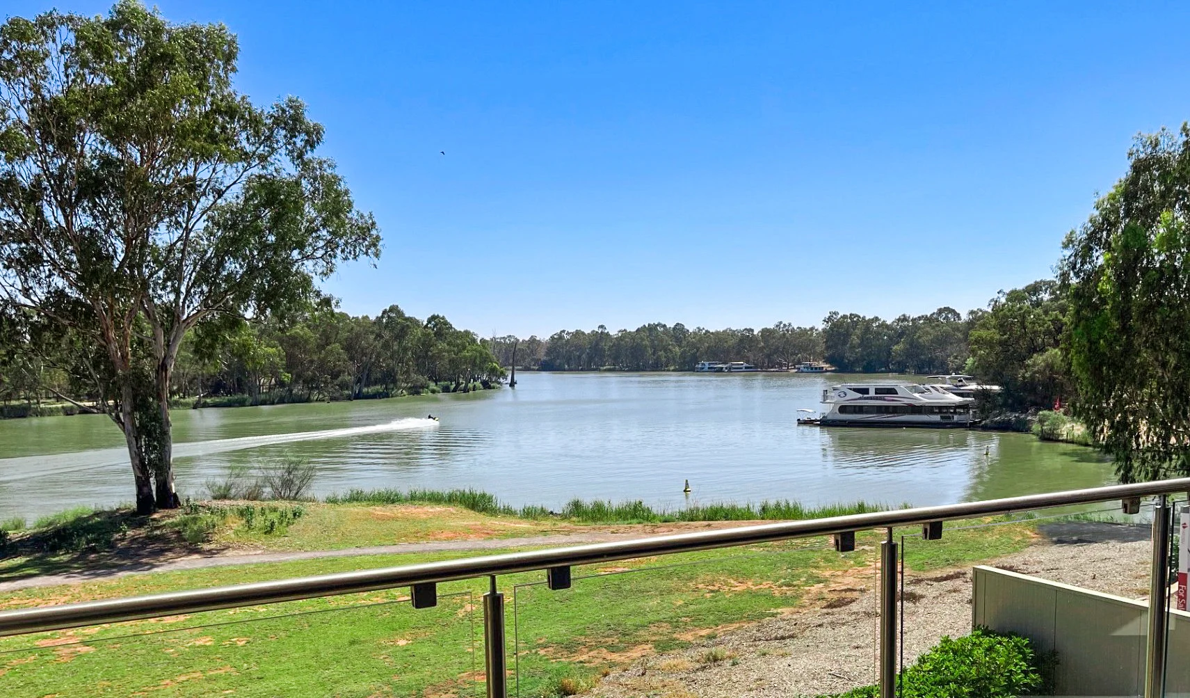 4 Waterside Way, Mildura VIC 3500 photo 2