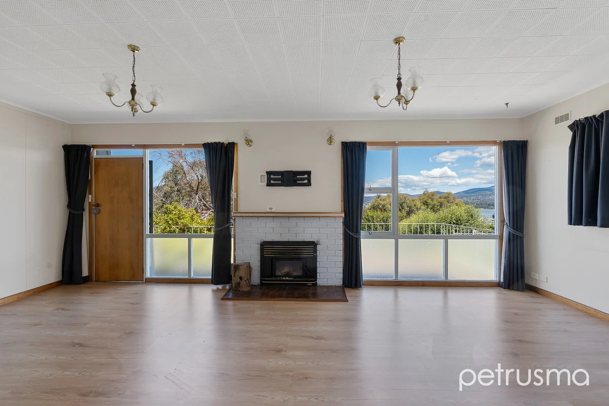 Additional image 5 of 86 Karoola Road, Lindisfarne TAS 7015