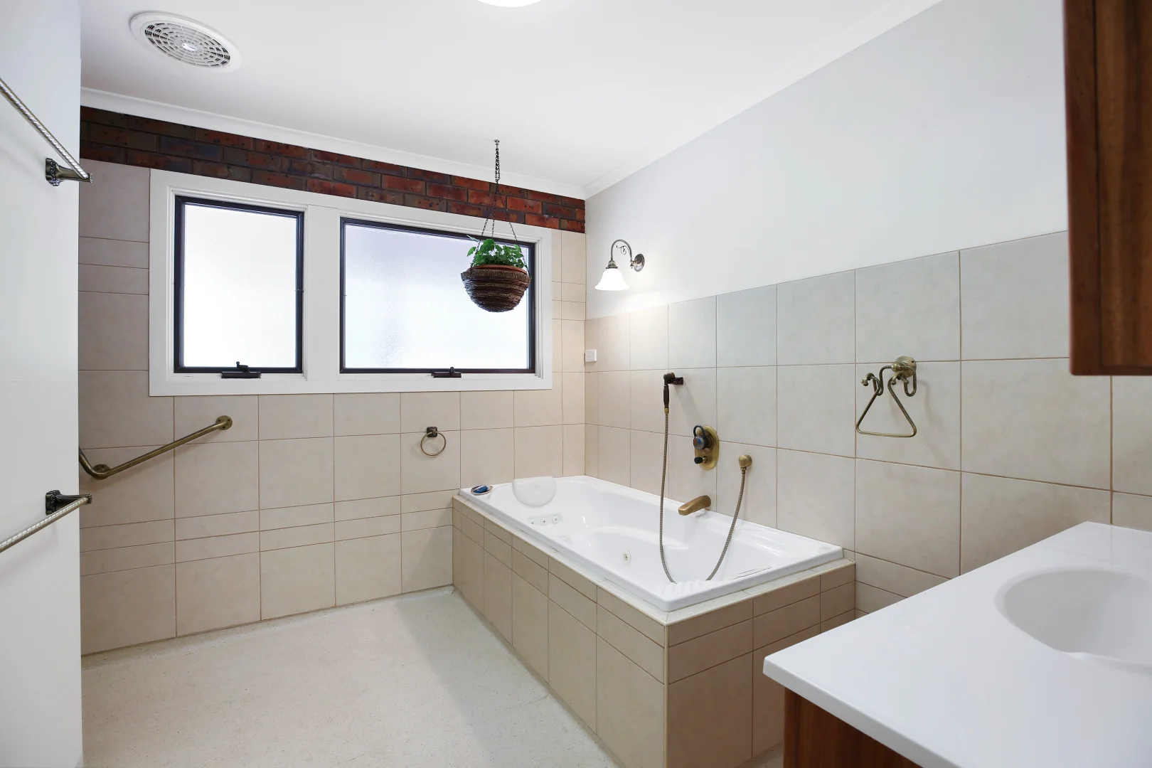 Additional image 20 of 2 Daphne Drive, Moe South VIC 3825