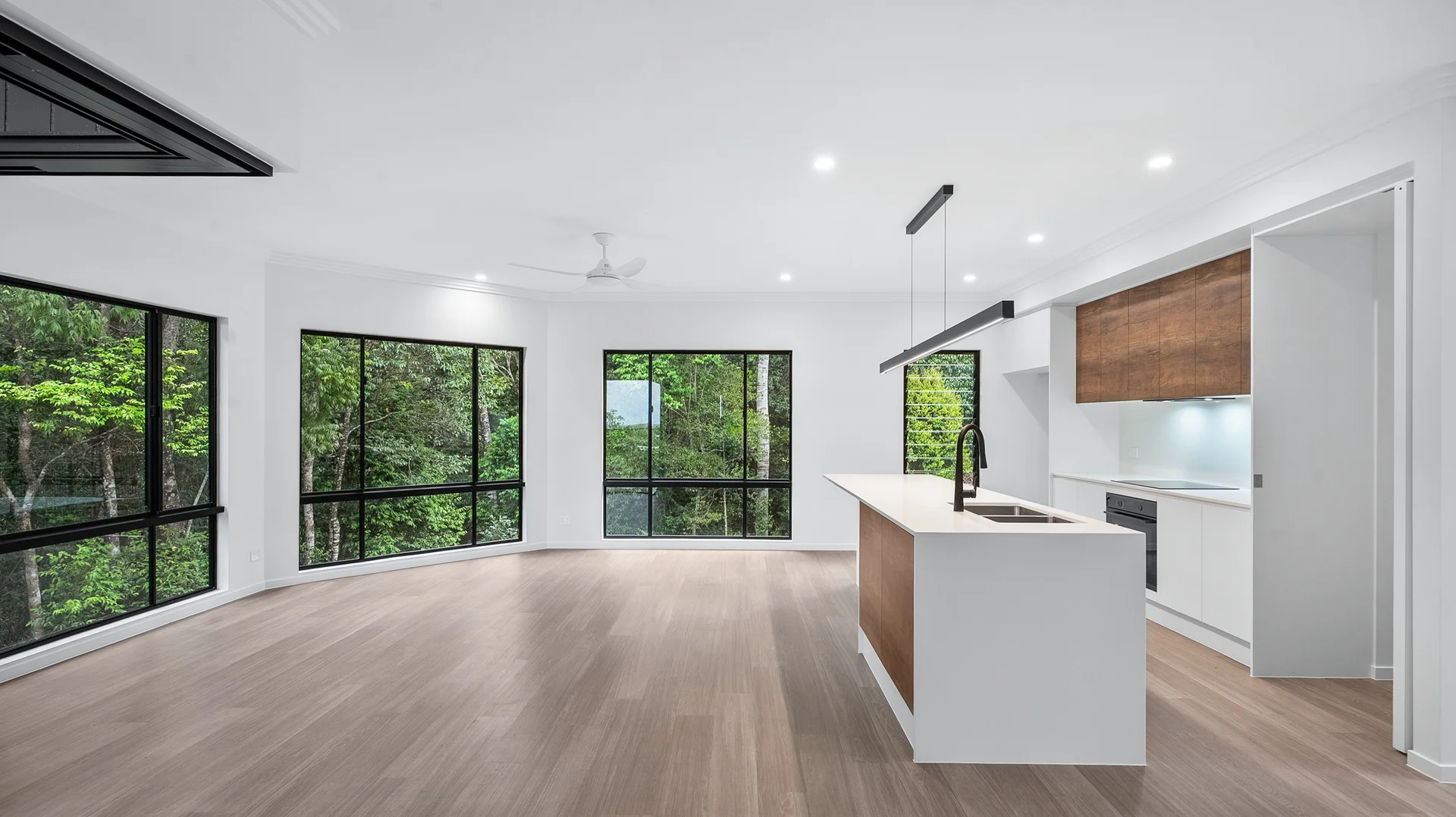 Additional image 5 of 19B Eagleview Place, Smithfield QLD 4878