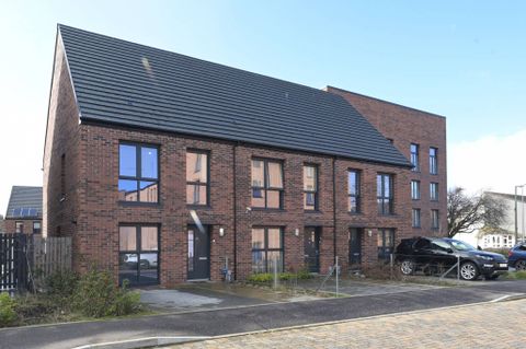 Muirhouse Crescent, Muirhouse, Edinburgh EH4