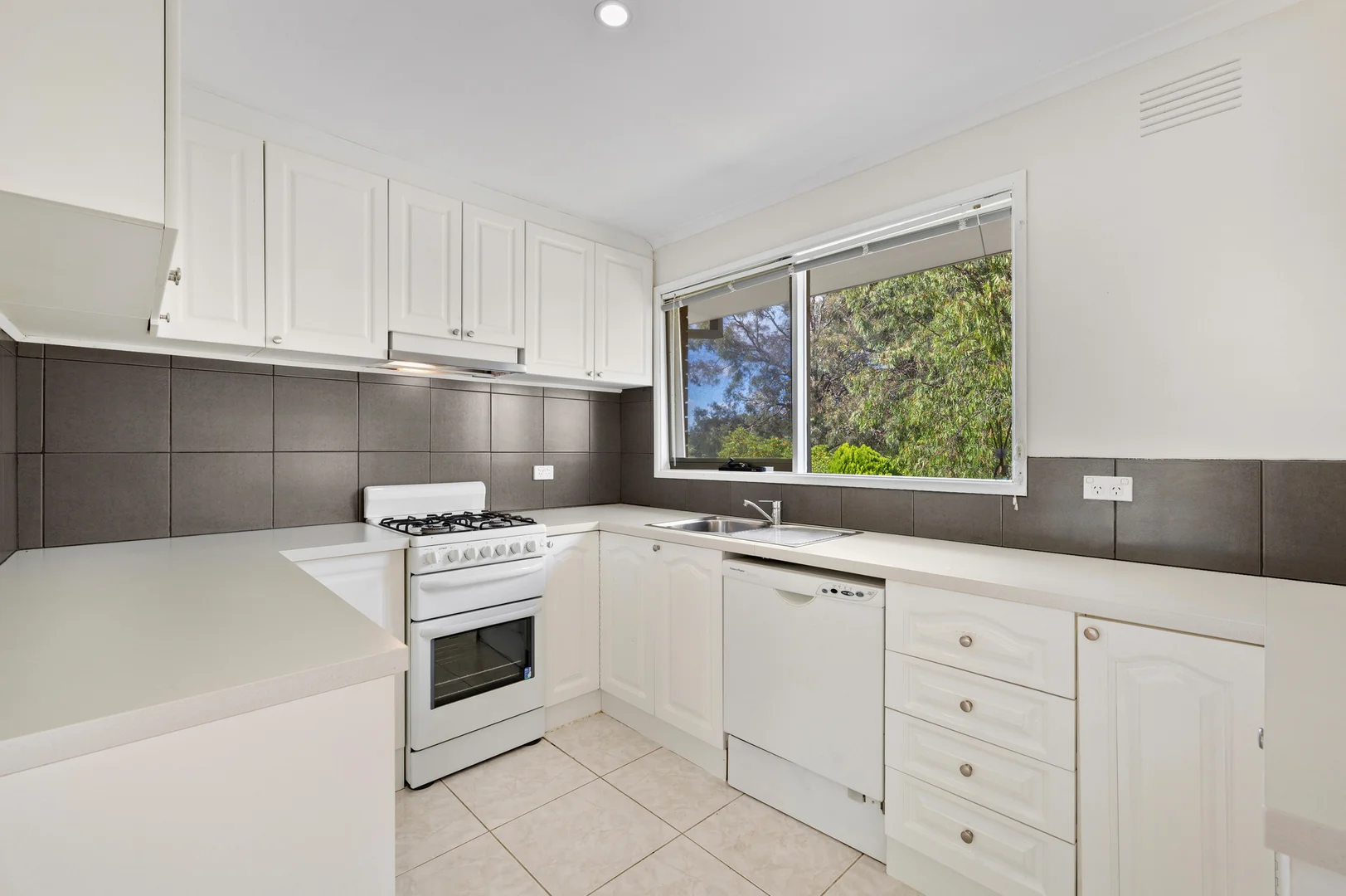Additional image 4 of 44 Jackson Drive, Langwarrin VIC 3910