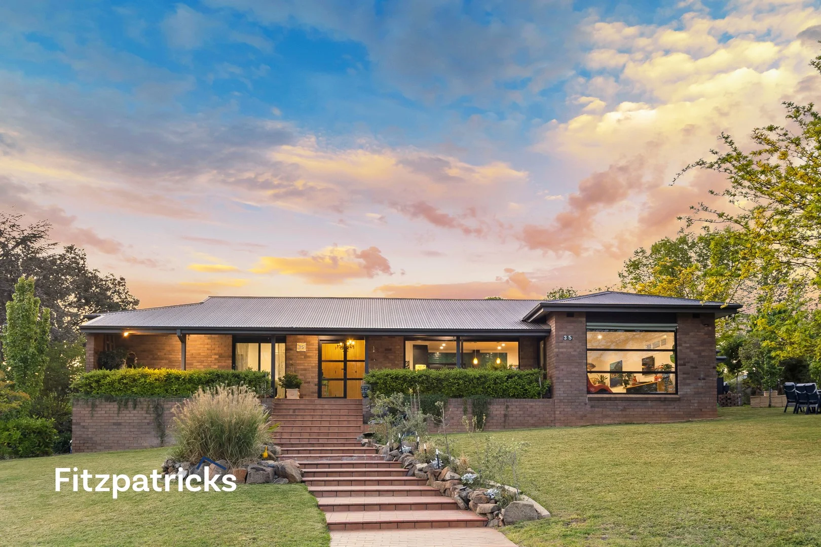 35 Lakeside Drive, Lake Albert NSW 2650