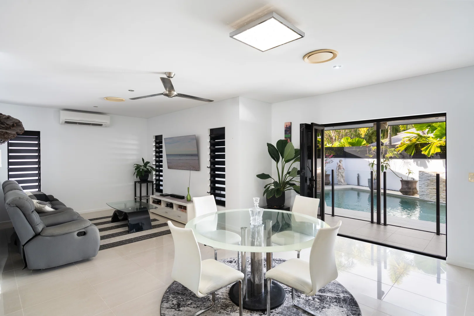 Additional image 4 of 11 Sennfeld Close, Palm Cove QLD 4879