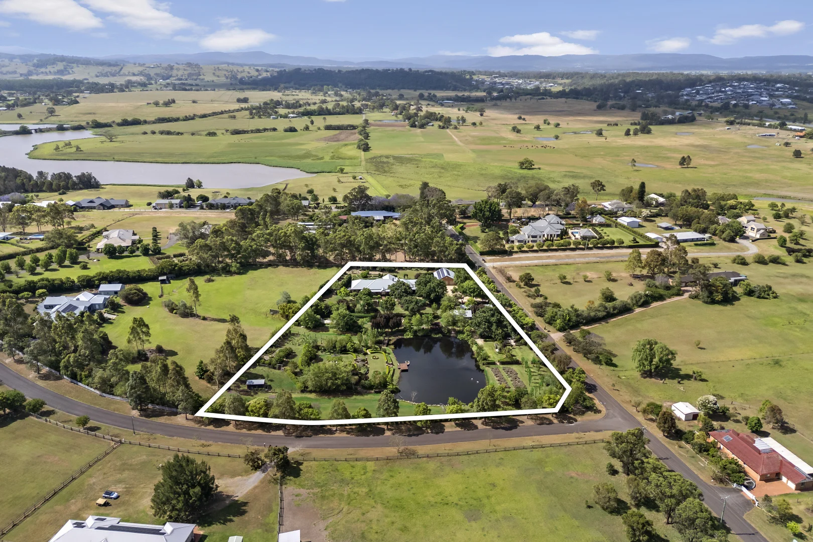 Additional image 35 of 2 Forest Hill Drive, Oakhampton Heights NSW 2320