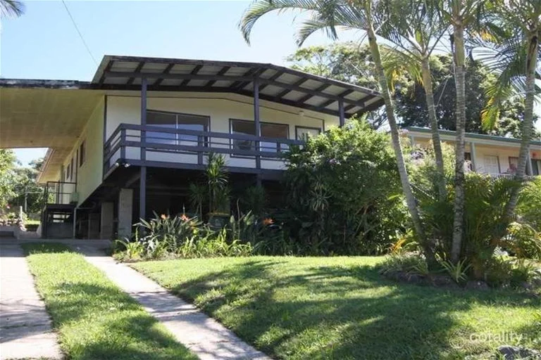 16 Kinarra Street, Ashmore QLD 4214