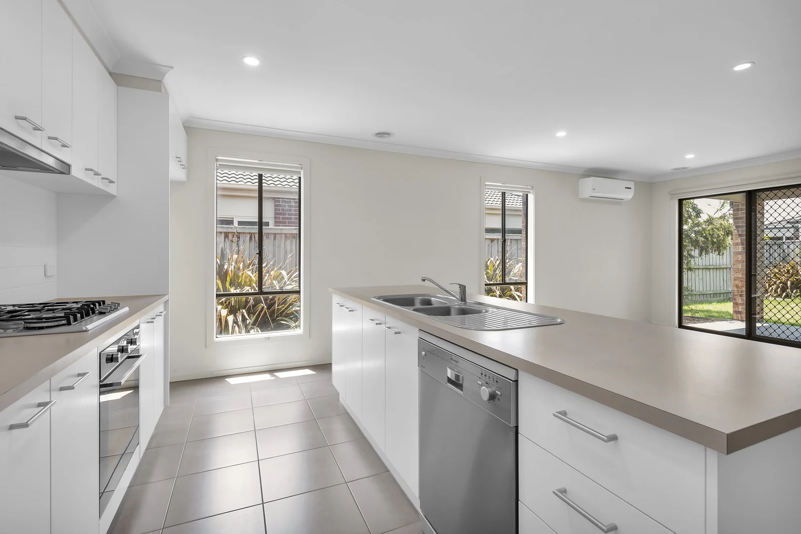 Additional image 3 of 8 Aminya Drive, Clyde North VIC 3978