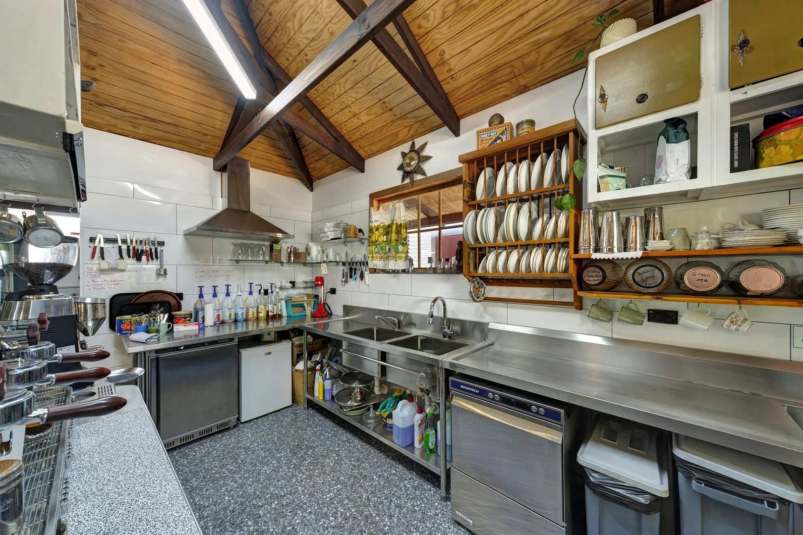 Additional image 10 of 7045 Great Alpine Road, Porepunkah VIC 3740