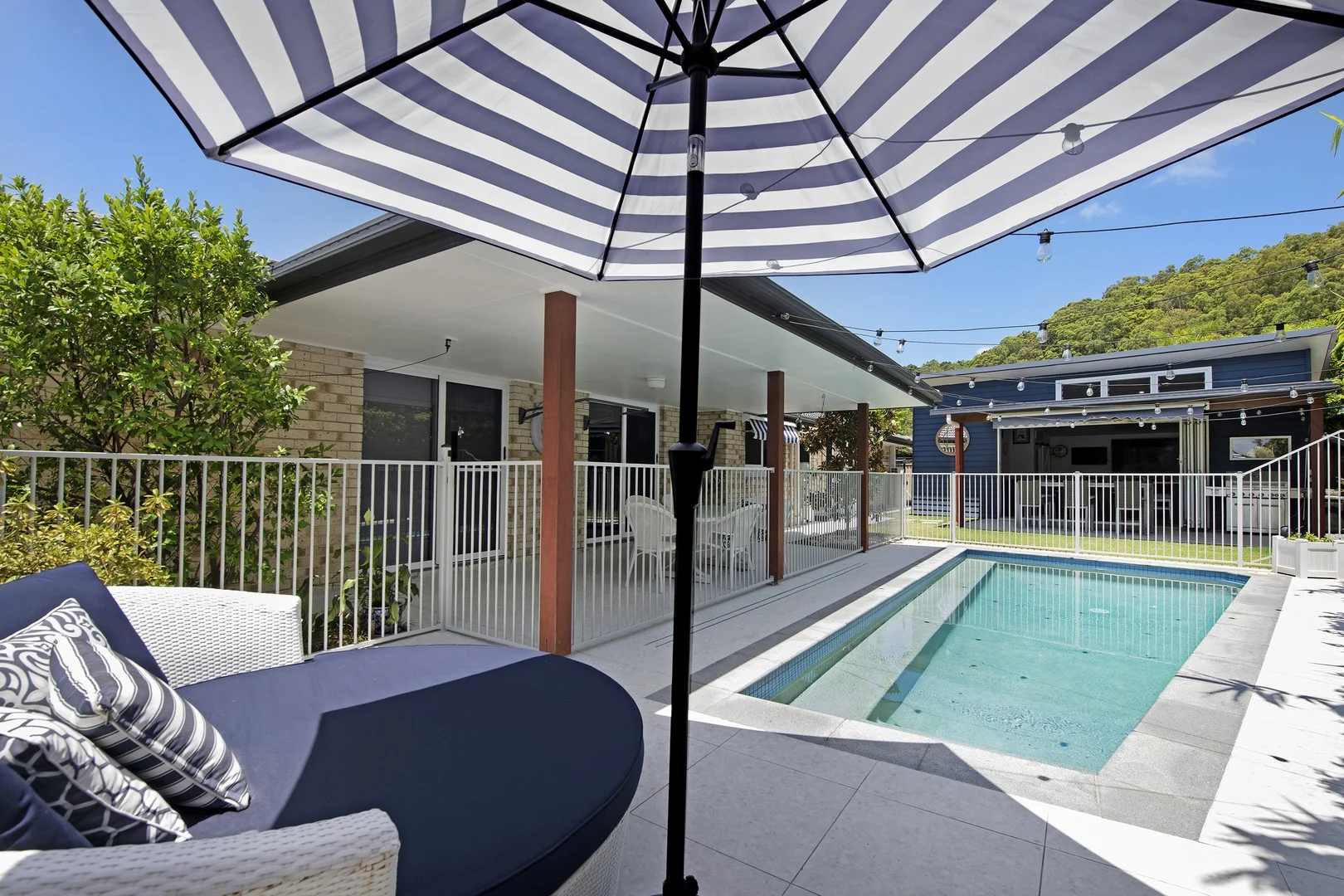 1 Broome Street, Currumbin Waters QLD 4223