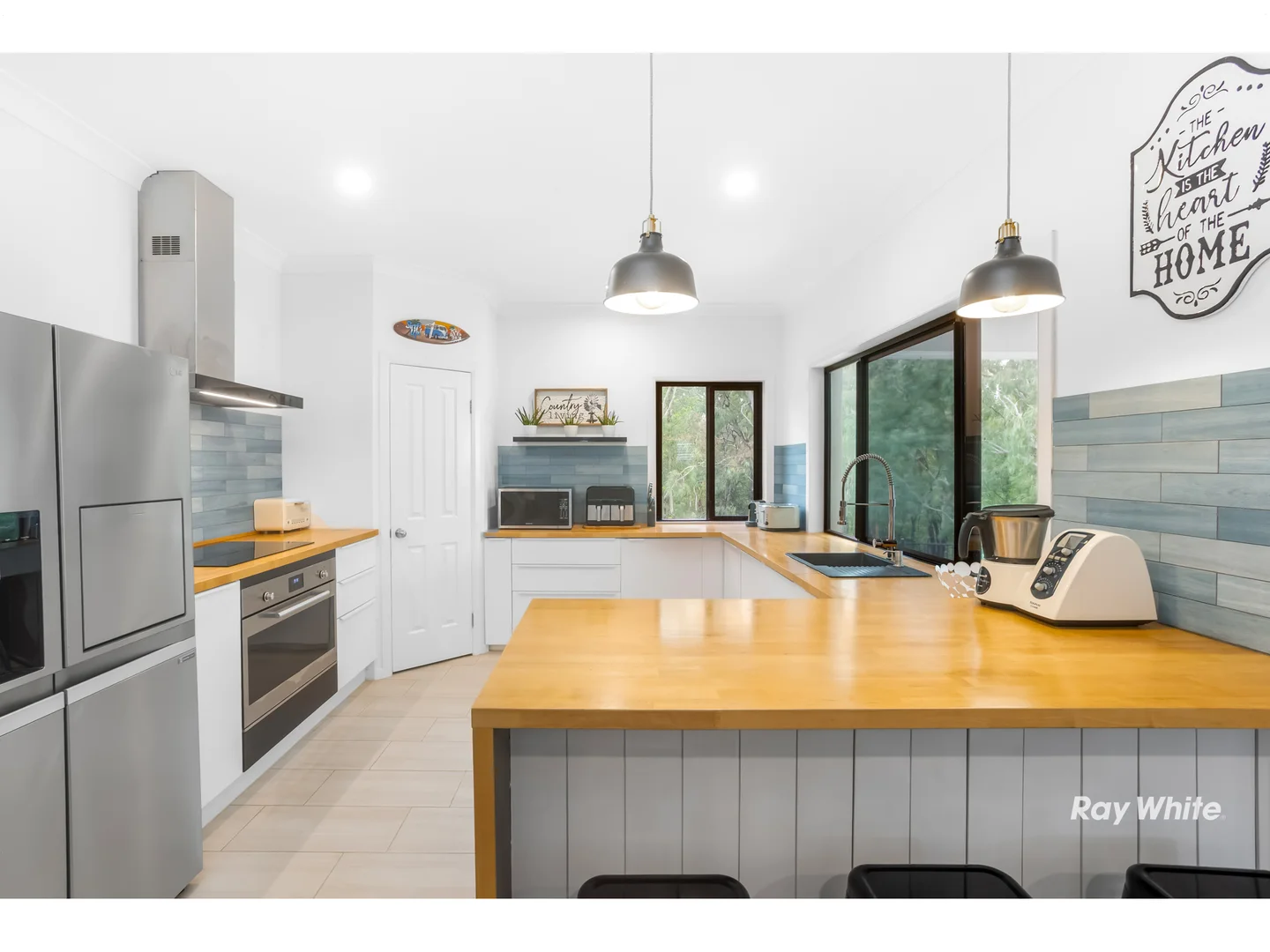 Additional image 3 of 95 Bottlebrush Drive, Lammermoor QLD 4703