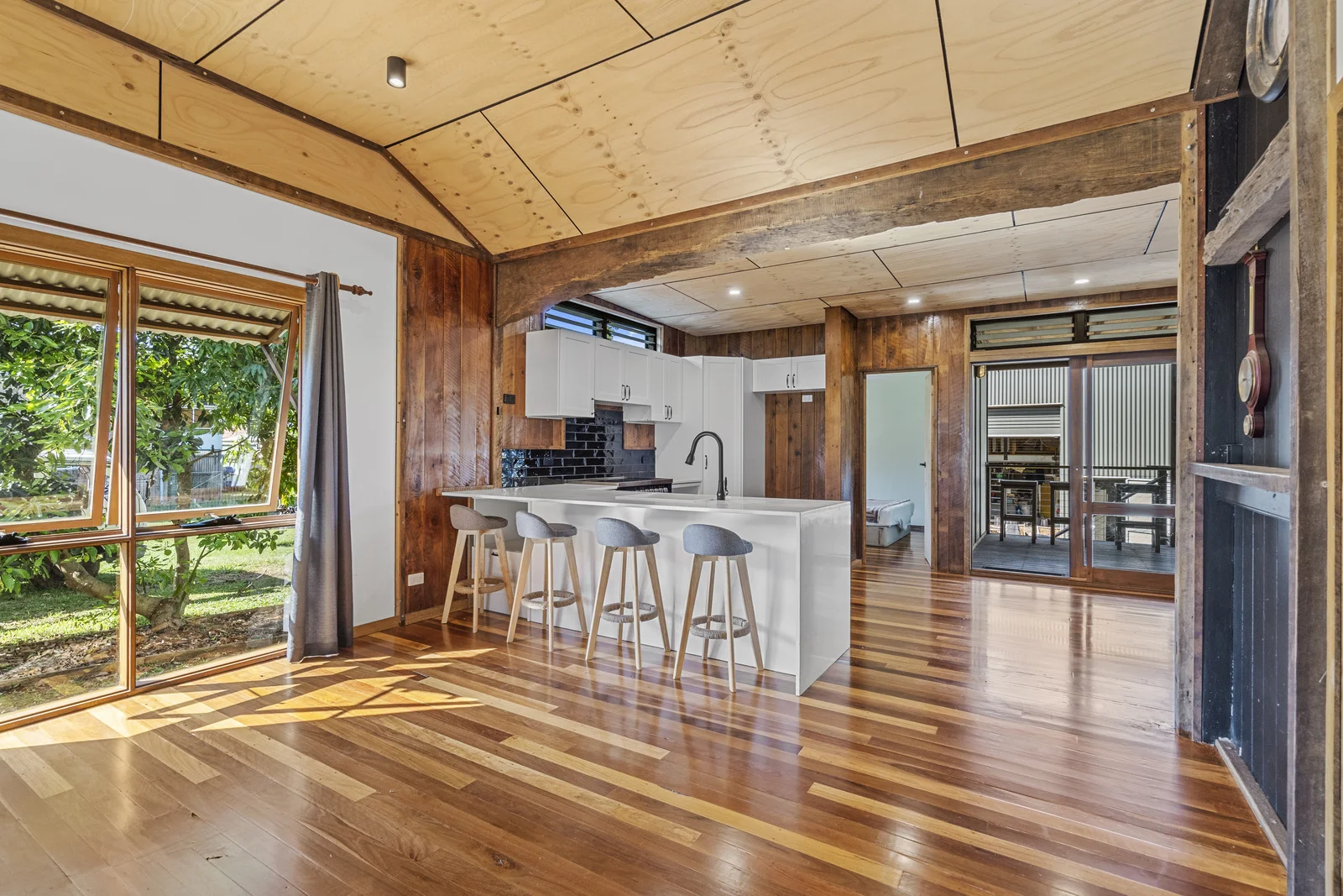 Additional image 23 of 18 Oxley Parade, Dunwich QLD 4183