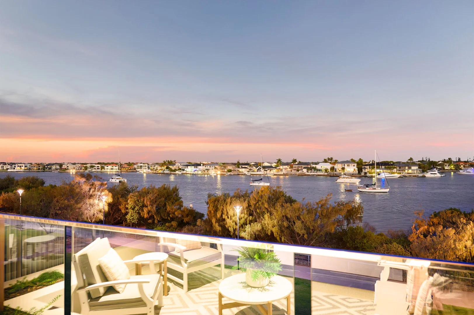 Additional image 2 of 2/149 The Esplanade, Paradise Point QLD 4216