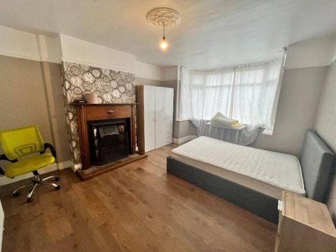 Ninth Avenue, Bristol, South Gloucestershire BS7